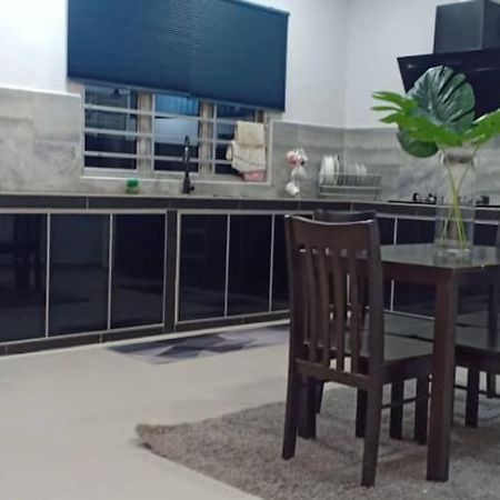 Homestay Layang Масаі Екстер'єр фото